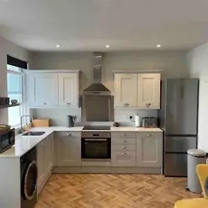  Apartment Stunning Sea View 2 Bedroom Flat In United Kingdom