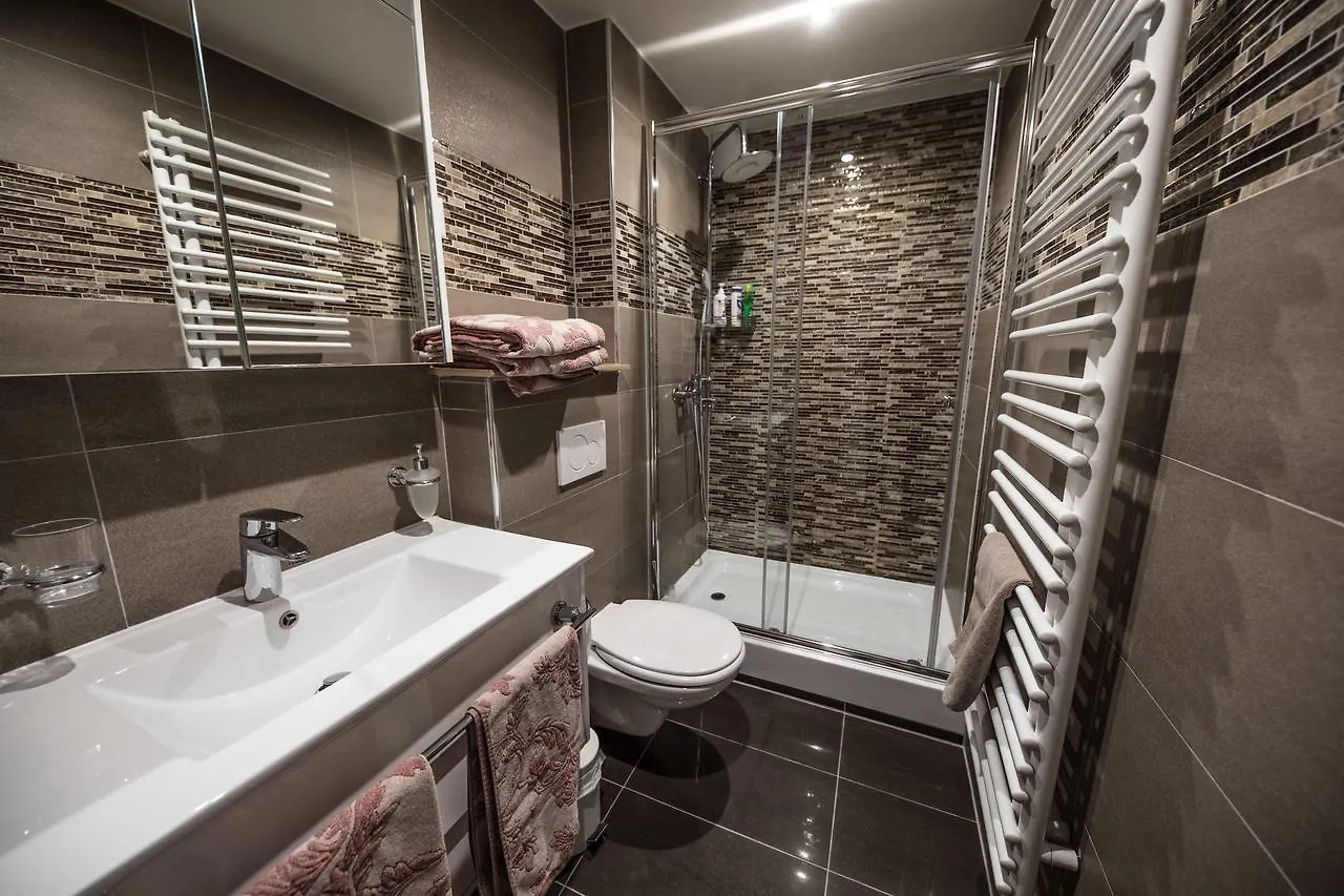 Point Cardinal Apartment Geneva